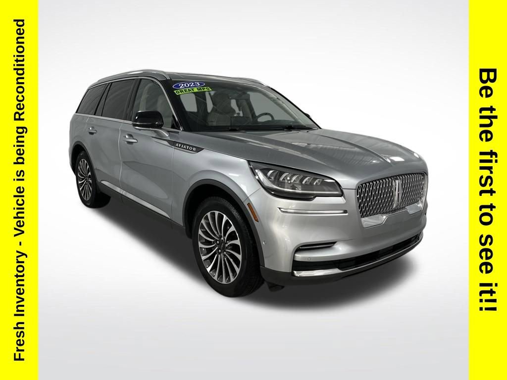 Used 2023 Lincoln Aviator Reserve w/ Equipment Group 201A image 7