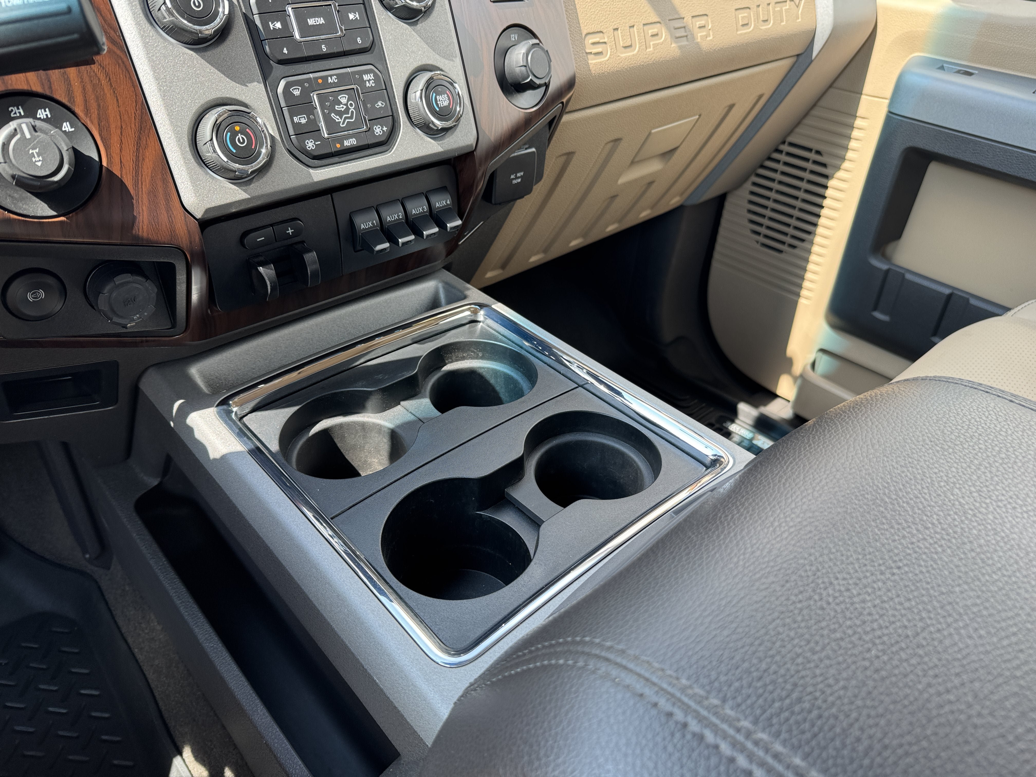Used 2015 Ford F350 Lariat w/ Lariat Ultimate Package AWD/4WD image 21