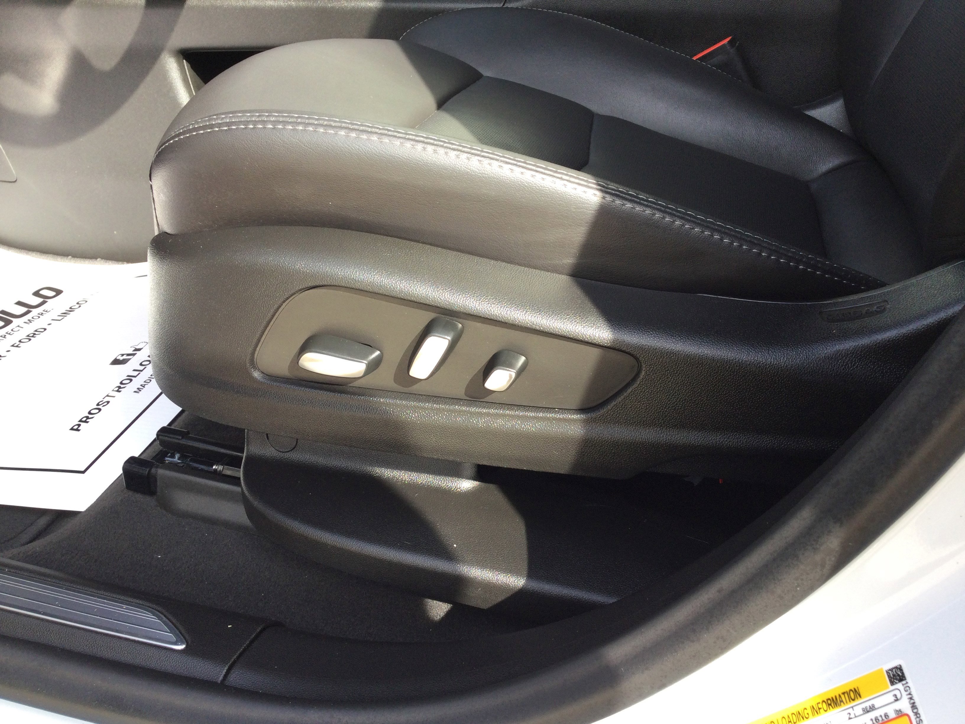 Used 2025 Cadillac XT5 Premium Luxury image 9