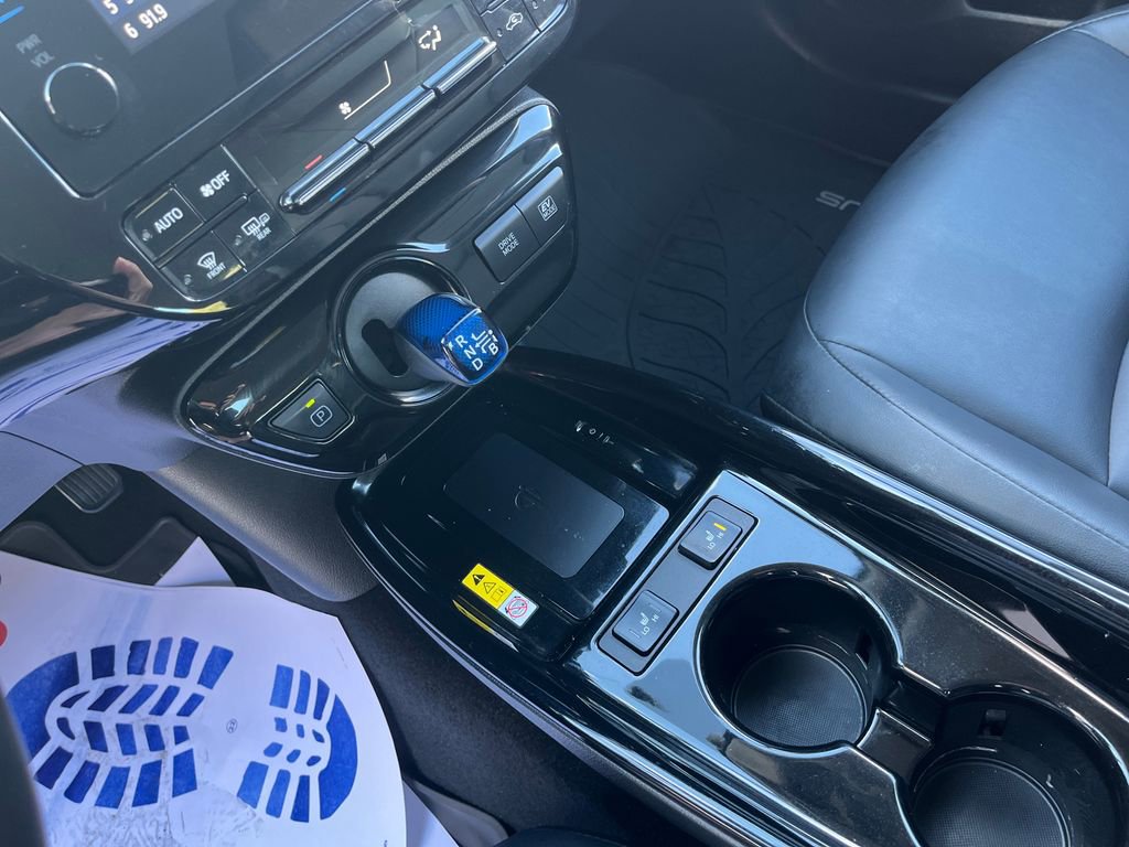 Certified 2019 Toyota Prius XLE image 27