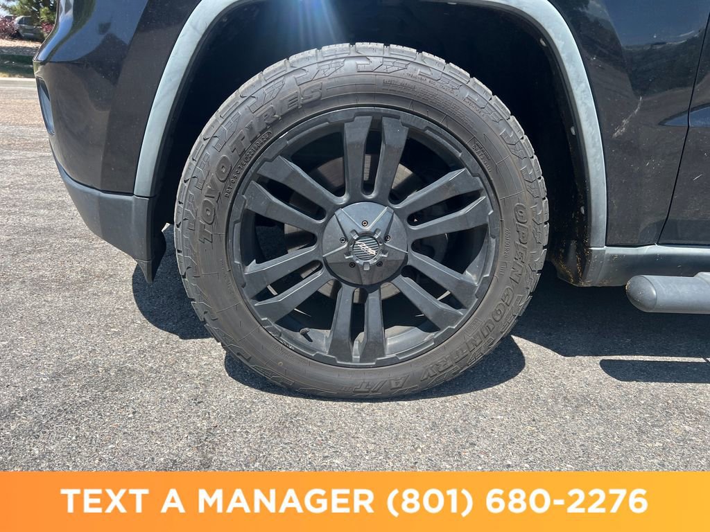 Used 2011 Jeep Grand Cherokee Overland AWD/4WD image 25