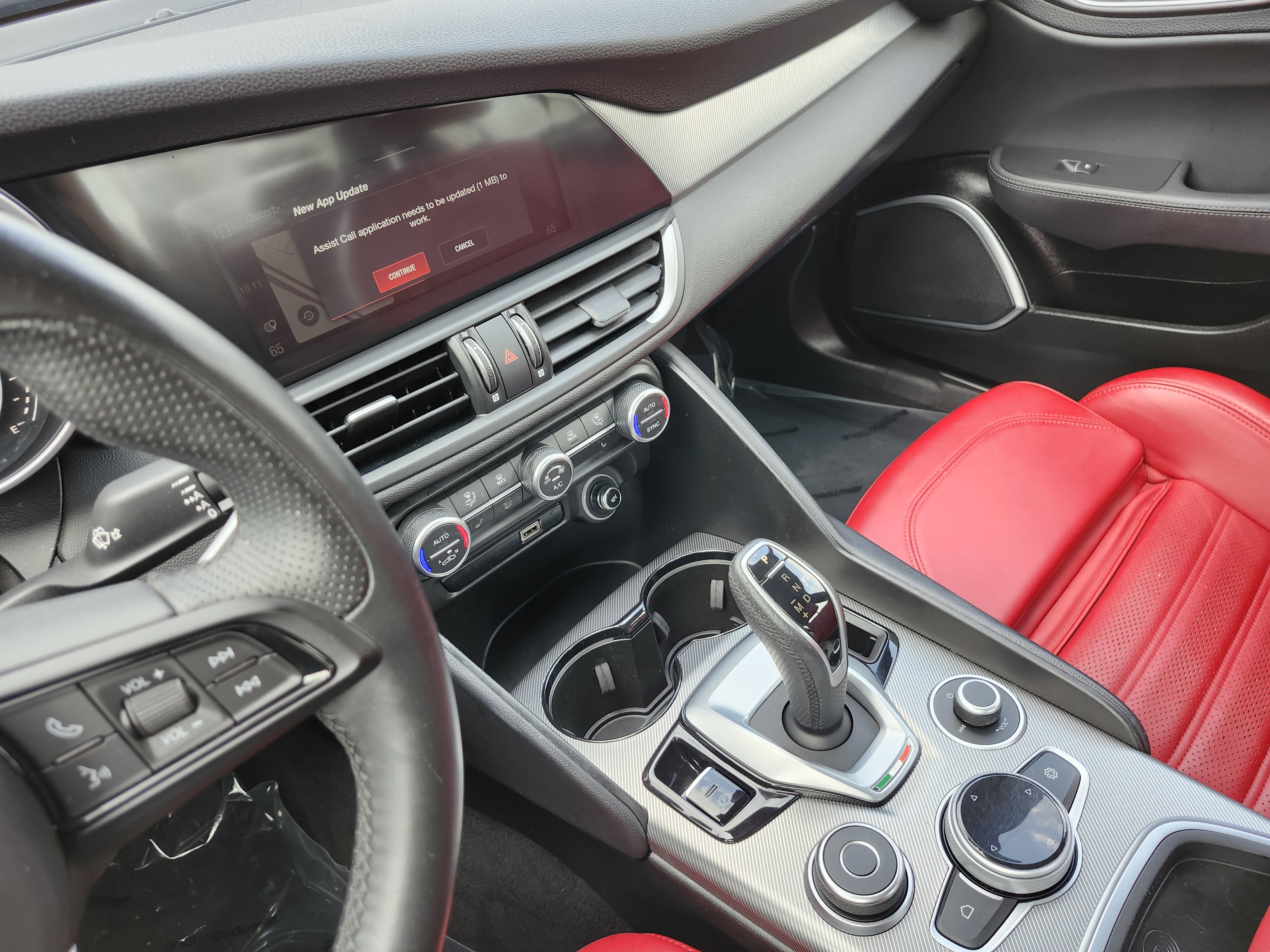Used 2022 Alfa Romeo Giulia Veloce image 34