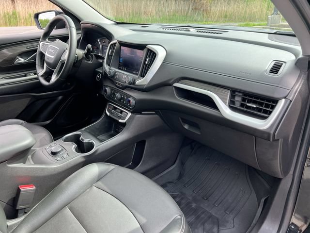 Used 2024 GMC Terrain SLT w/ Elevation Edition AWD/4WD image 28