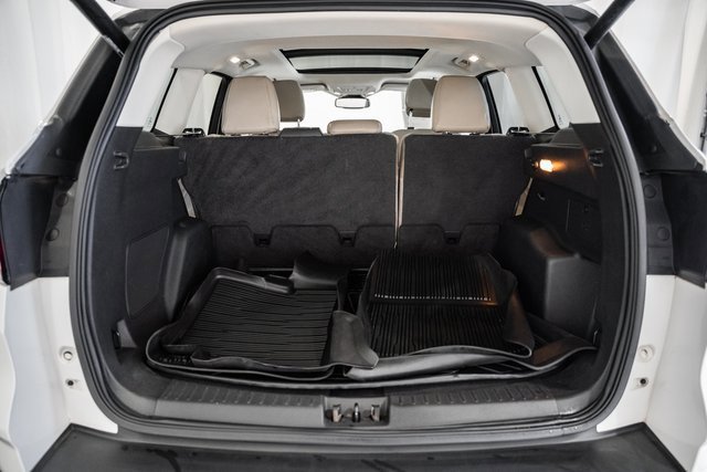 Used 2018 Ford Escape Titanium w/ Ford Safe & Smart Package image 9