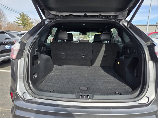 Used 2024 Ford Edge ST-Line w/ Class II Trailer Tow Package AWD/4WD image 35