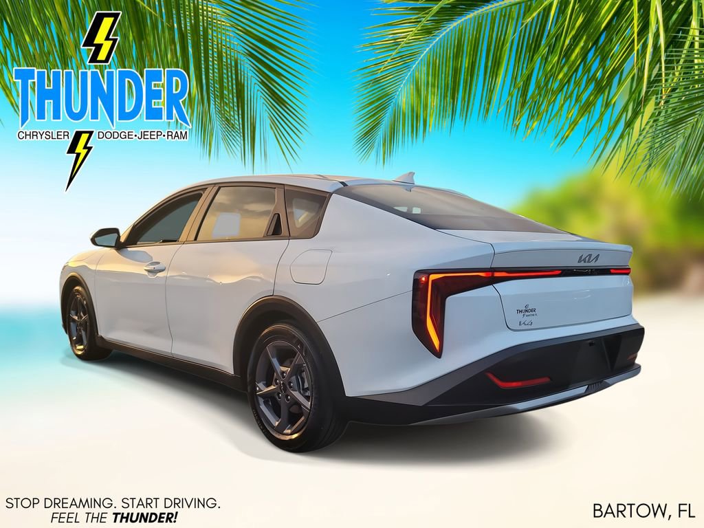 Used 2025 Kia K4 LXS image 3