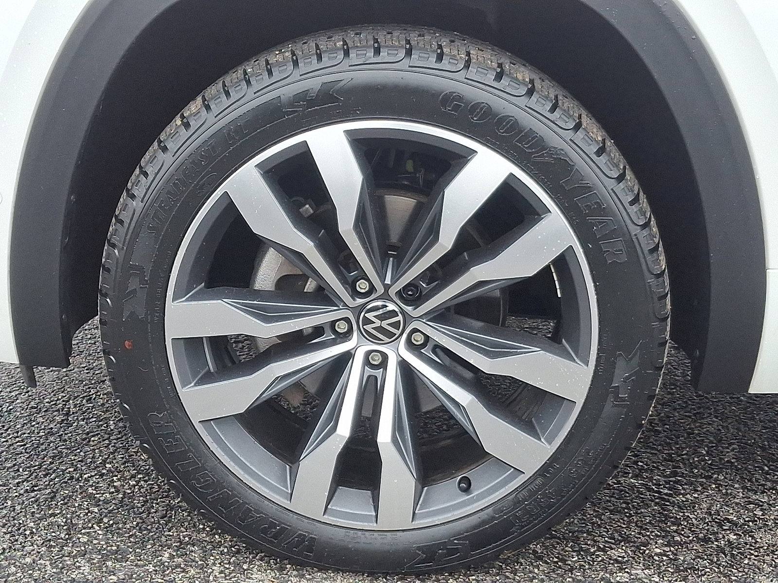 Used 2023 Volkswagen Atlas Cross Sport SEL Premium R-Line image 10