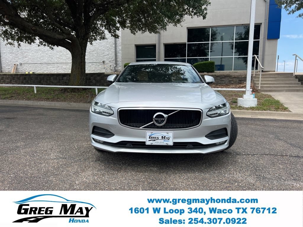 Used 2018 Volvo S90 T5 Momentum w/ Convenience Package FWD image 2