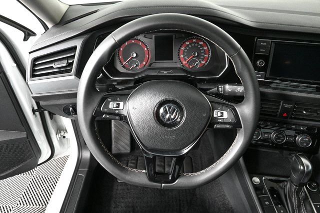 Used 2021 Volkswagen Jetta SE image 8