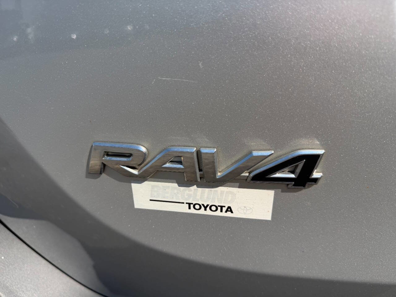 Used 2013 Toyota RAV4 LE AWD/4WD image 46