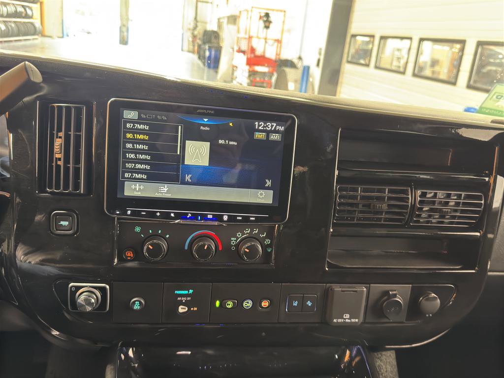 New 2025 GMC Savana 2500 Extended w/ Driver Convenience Package image 30