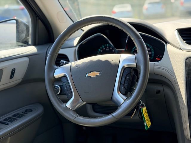 Used 2015 Chevrolet Traverse LT w/ Style and Technology Package image 19