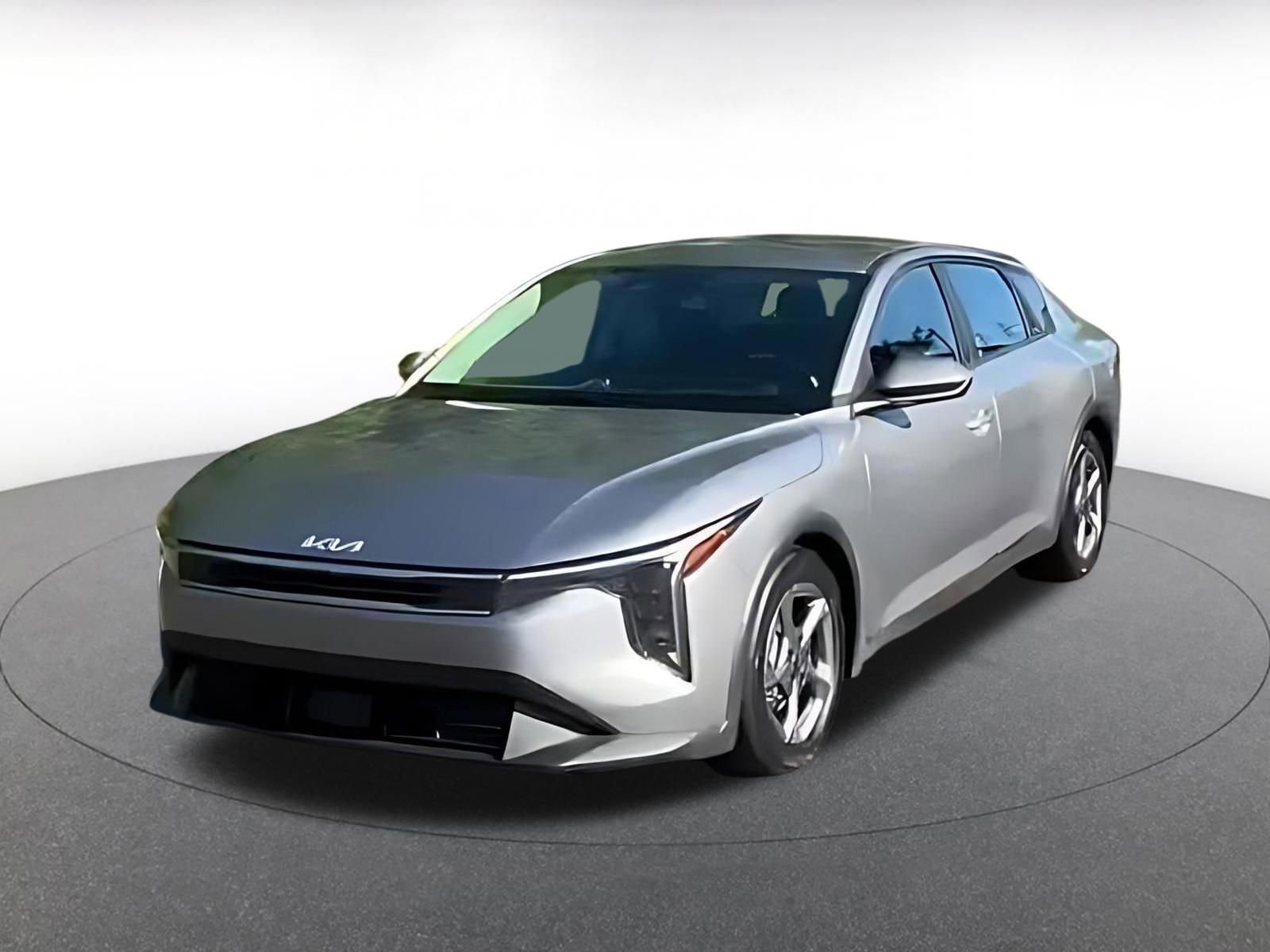 Used 2025 Kia K4 FWD image 3