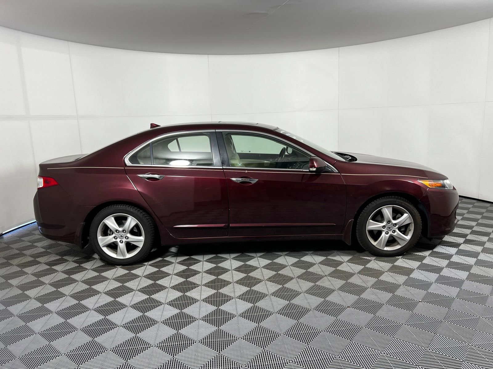Used 2010 Acura TSX 2.4 image 4