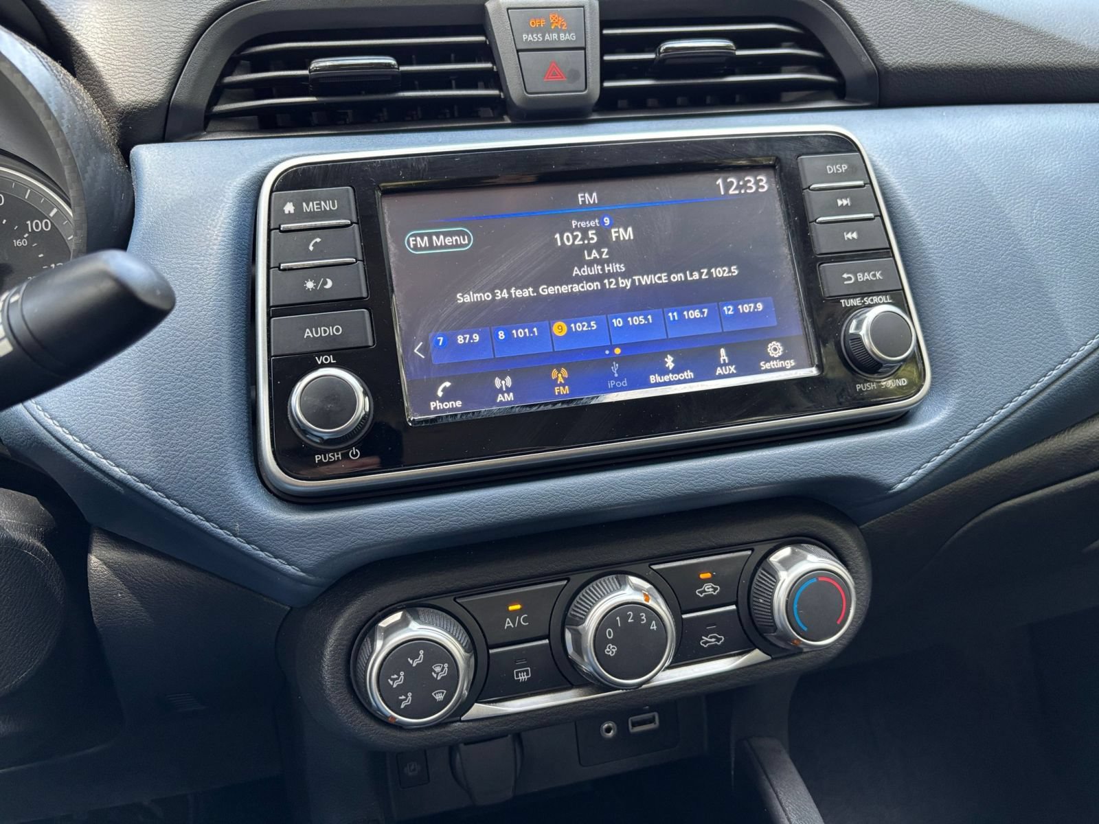 Used 2025 Nissan Versa SV FWD image 16
