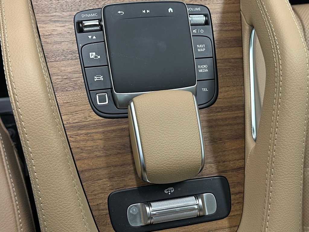 Used 2025 Mercedes-Benz GLS 580 4MATIC image 29