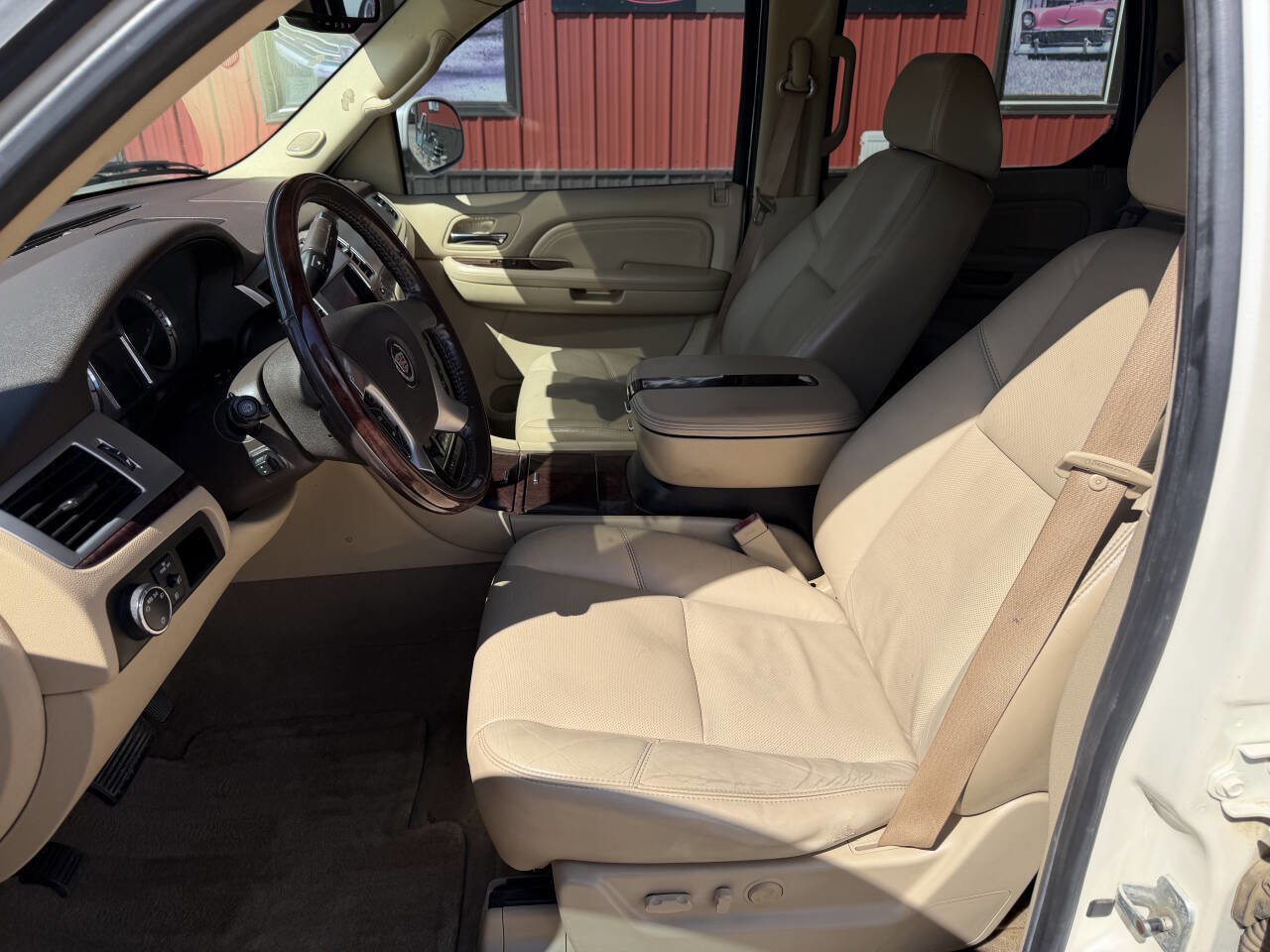 Used 2009 Cadillac Escalade AWD image 13