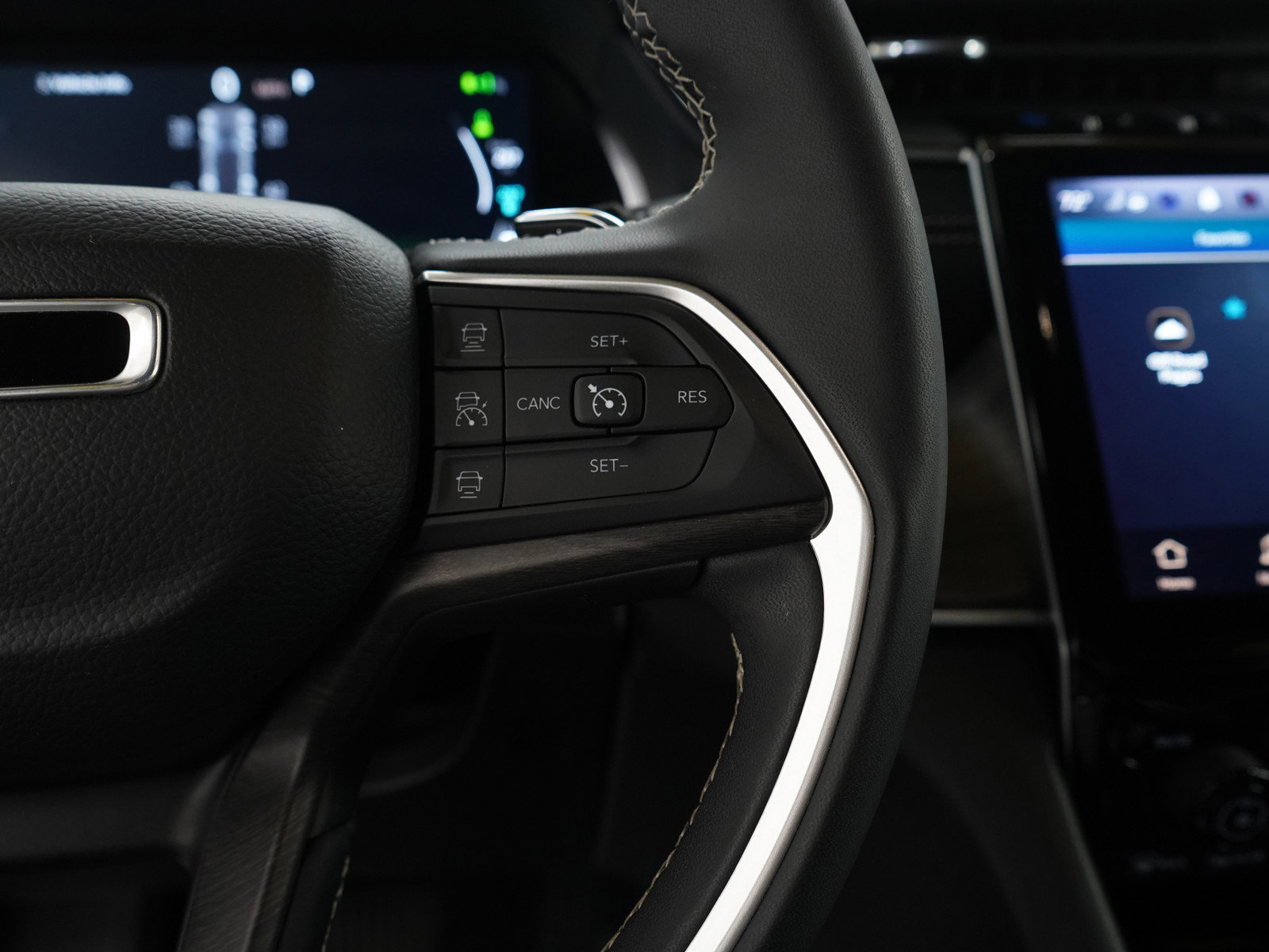 Used 2024 Jeep Grand Cherokee Limited 4xe image 22