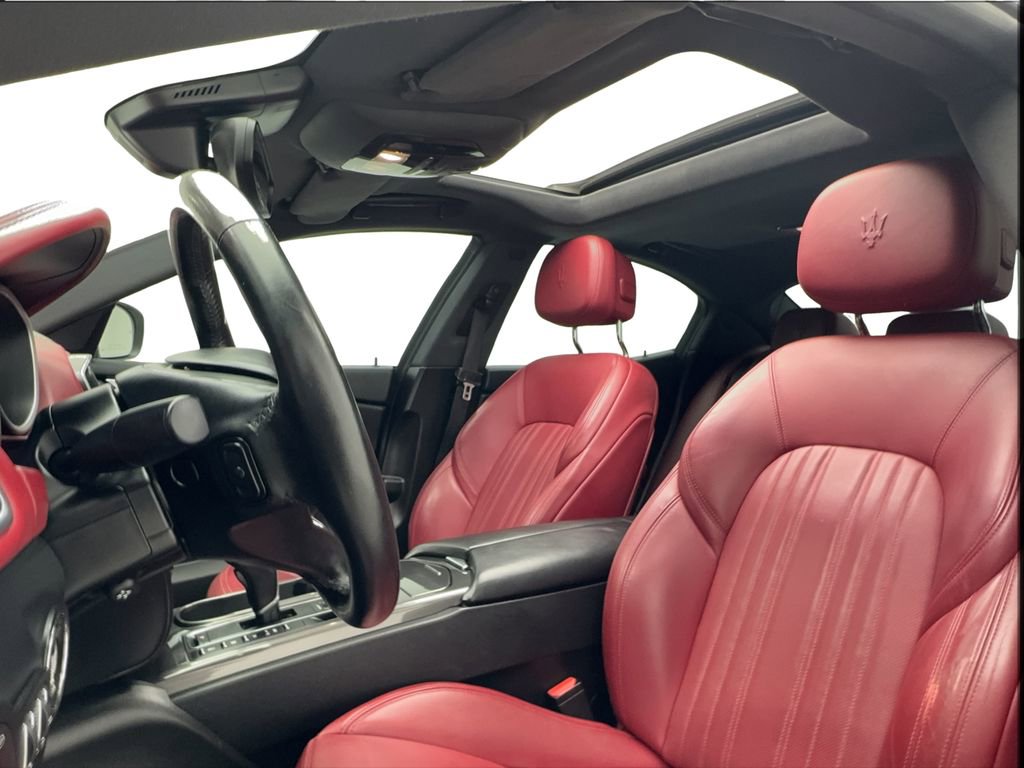 Used 2018 Maserati Ghibli S image 18