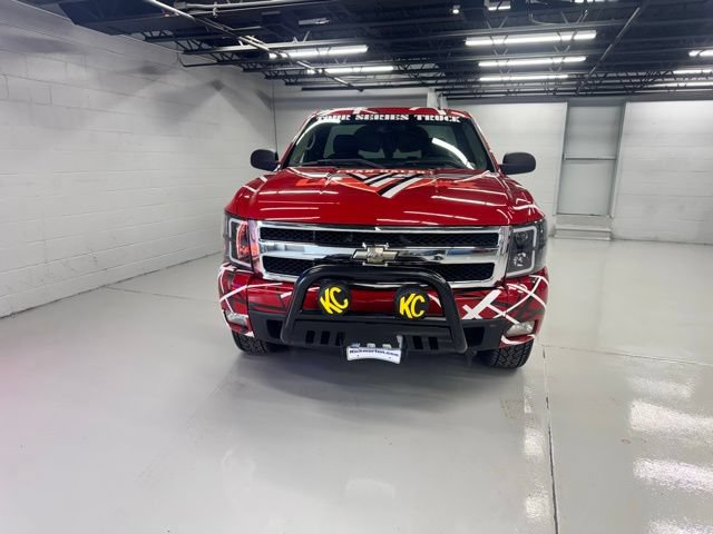 Used 2007 Chevrolet Silverado 1500 LT w/ 1LT Convenience Package AWD/4WD image 8