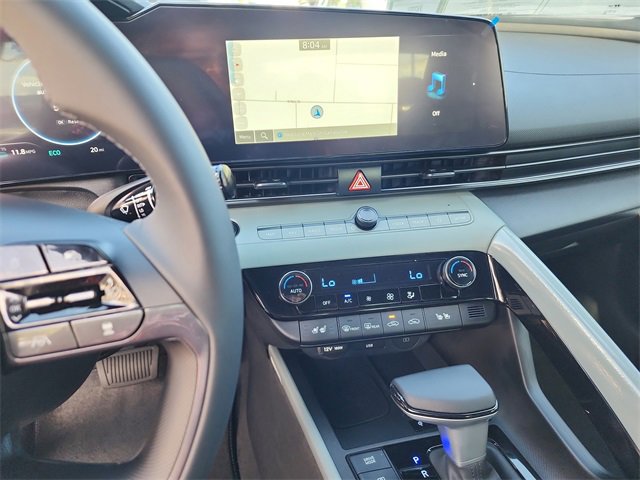 New 2025 Hyundai Elantra Limited image 18