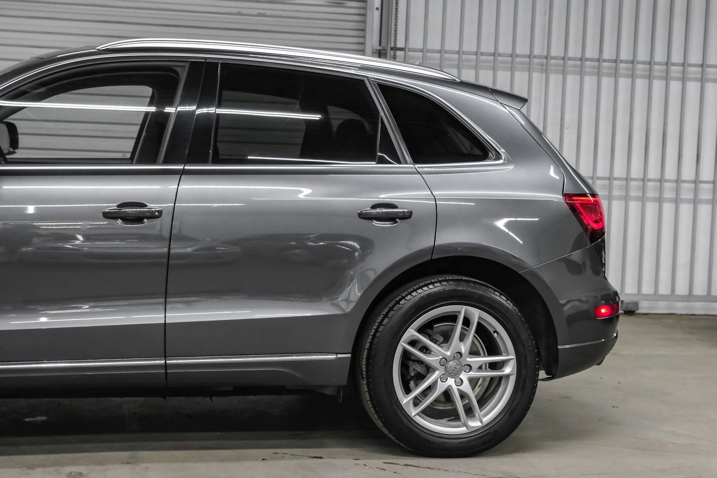 Used 2016 Audi Q5 2.0T Premium Plus w/ Technology Package image 14