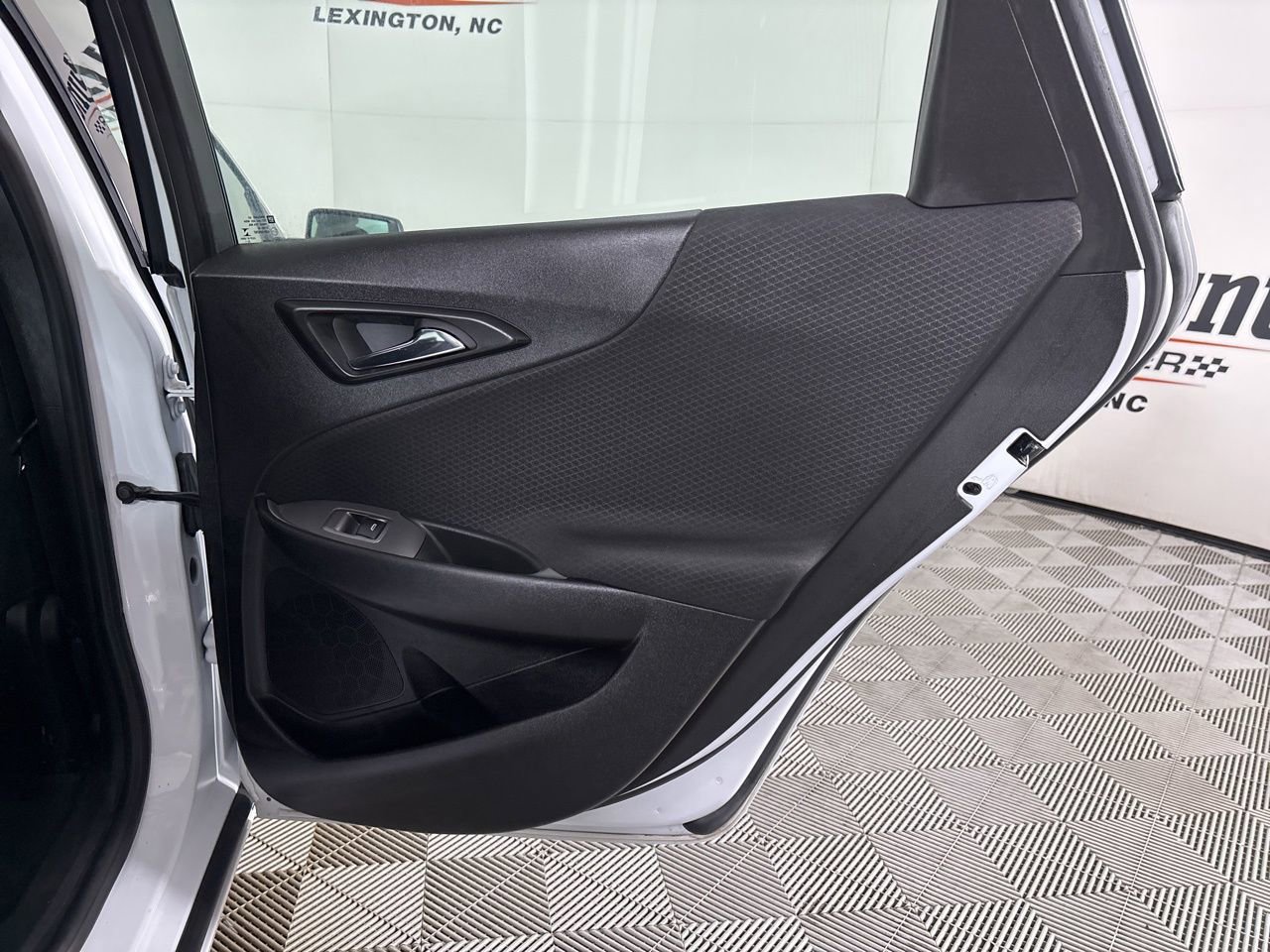 Used 2024 Chevrolet Malibu LT image 24