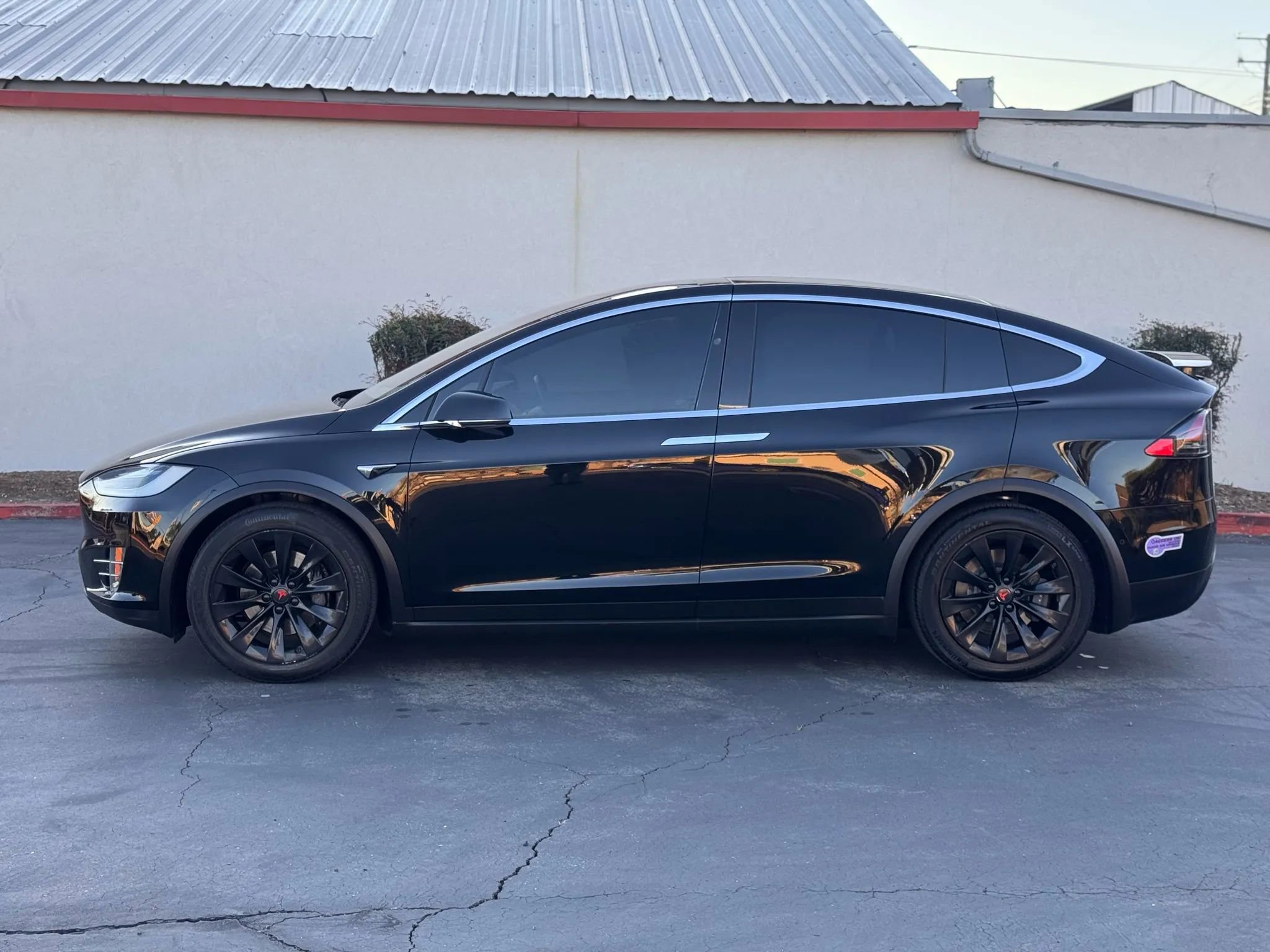 Used 2018 Tesla Model X 75D image 3