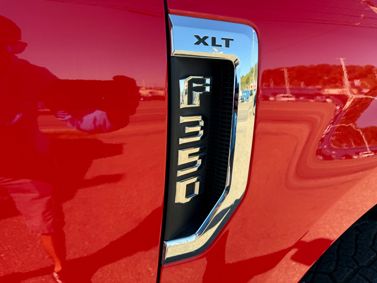 Used 2017 Ford F350 XLT w/ XLT Premium Package image 28