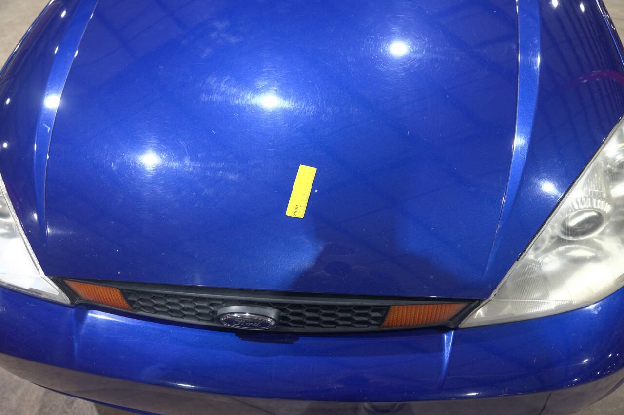 Used 2003 Ford Focus SVT FWD image 24