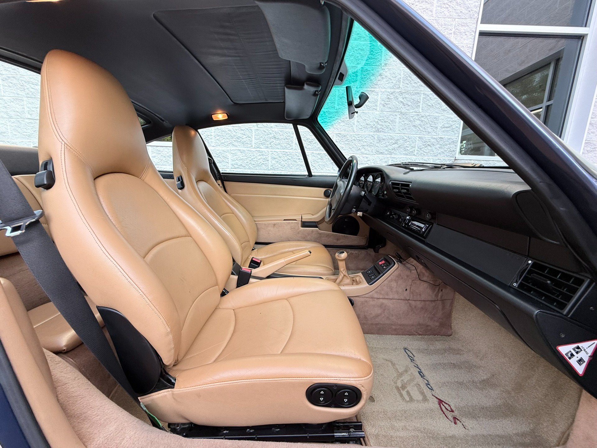 Used 1997 Porsche 911 Carrera RWD image 40