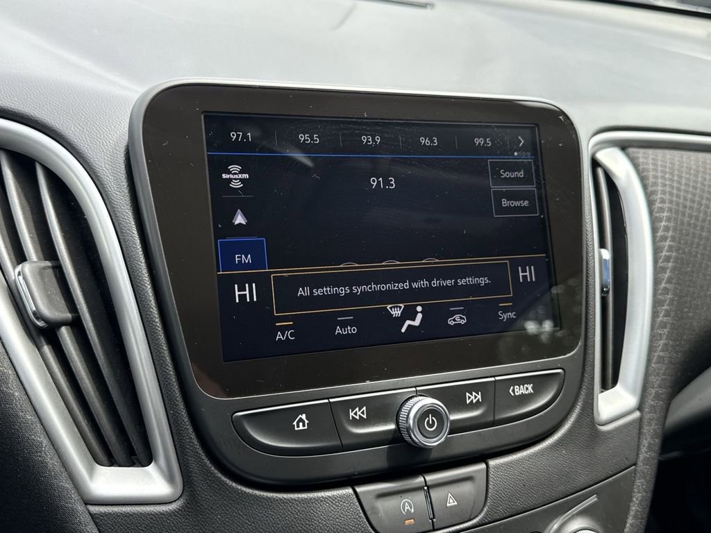 Used 2024 Chevrolet Malibu LT FWD image 16