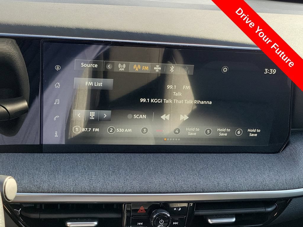 Used 2025 Nissan Kicks SV FWD image 9