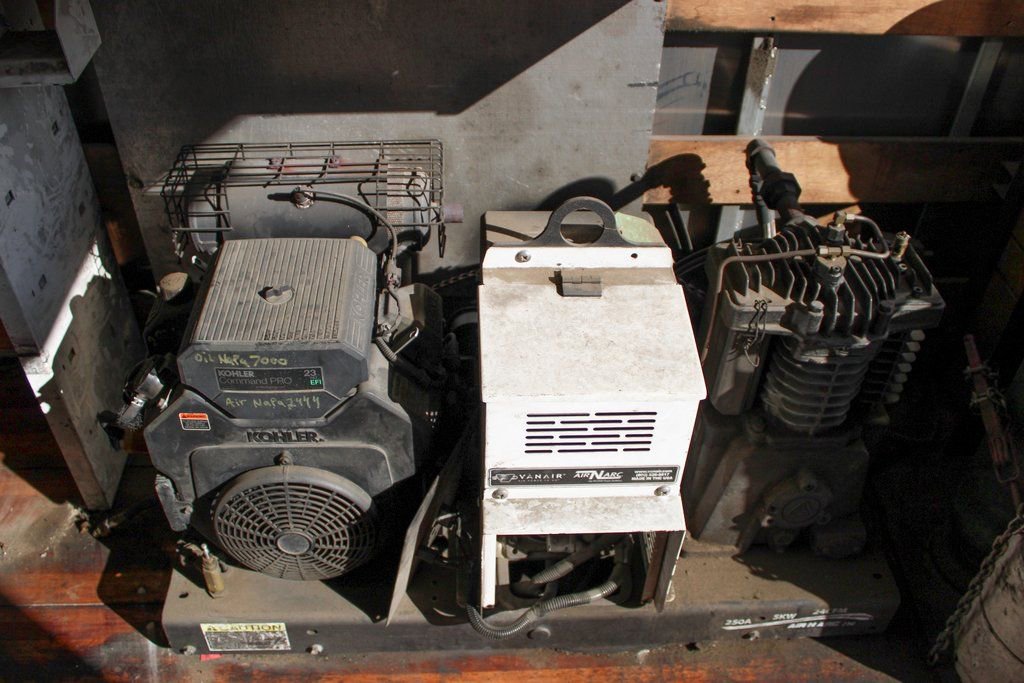 Used 2015 Ford F550 2WD Regular Cab Super Duty image 12