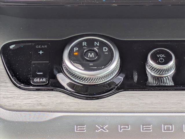 Used 2025 Ford Expedition Max Platinum w/ Driver's Package image 12