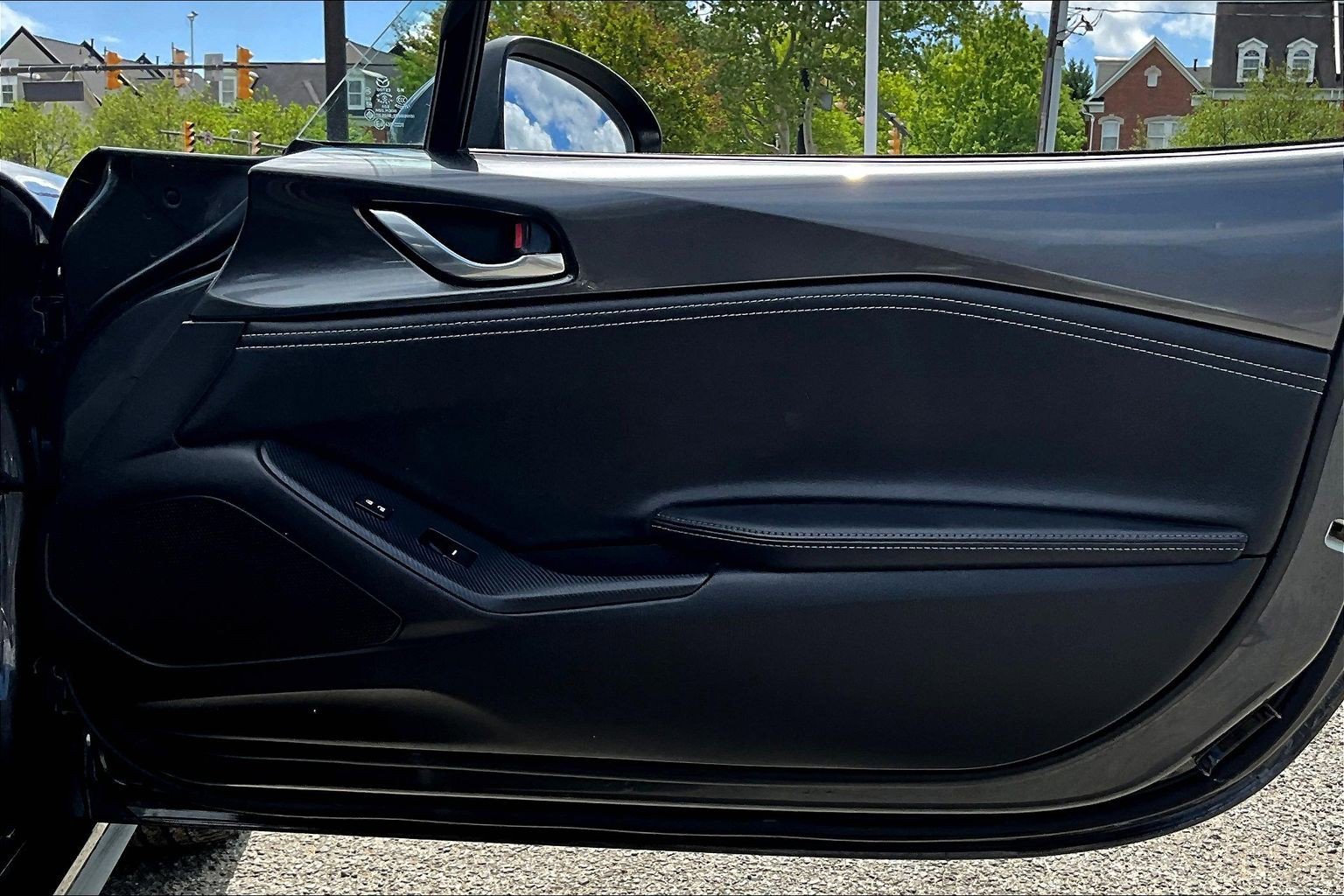 Used 2021 MAZDA MX-5 Miata RF Grand Touring image 18