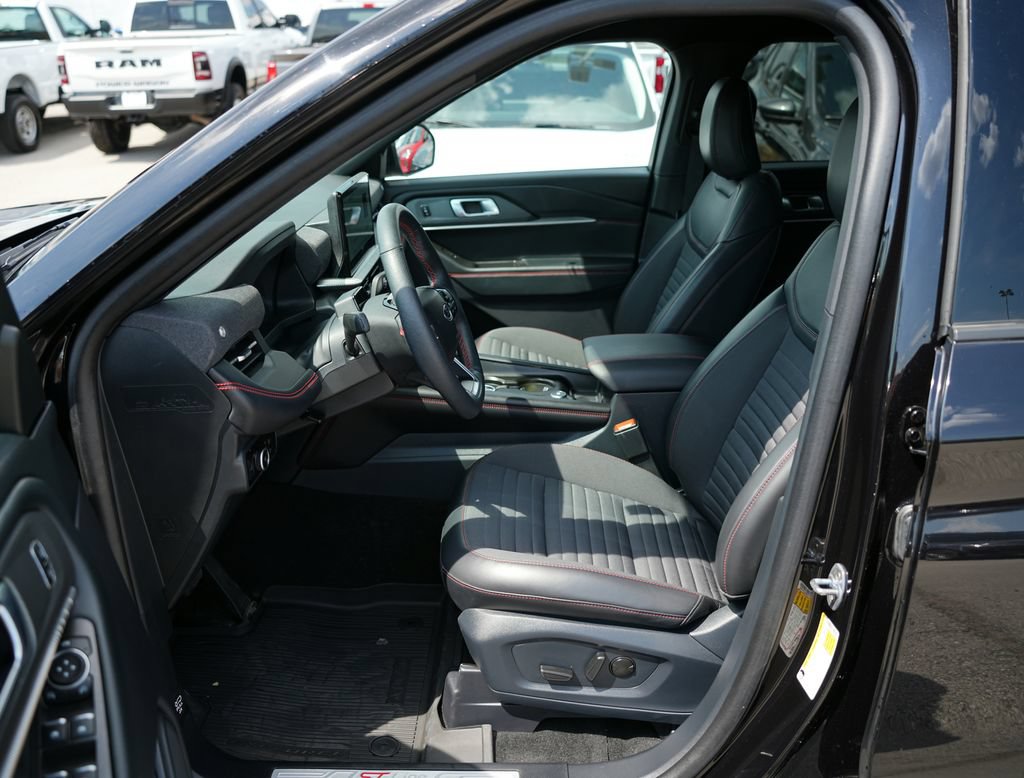 Used 2025 Ford Explorer ST-Line RWD image 22