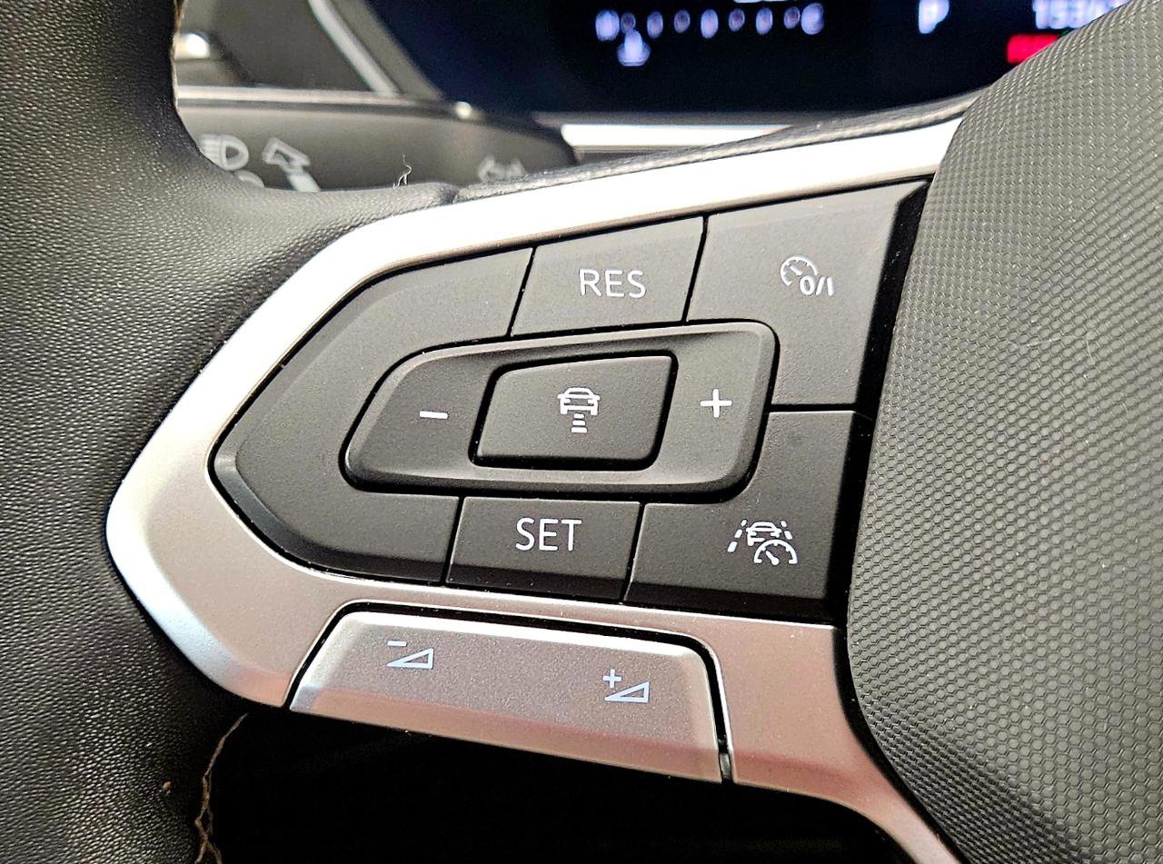 Used 2023 Volkswagen Tiguan SE image 14