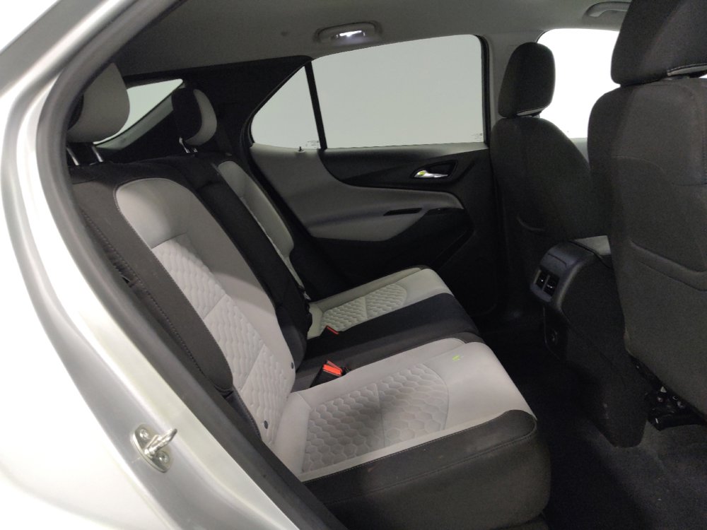 Used 2019 Chevrolet Equinox LS w/ LS Convenience Package FWD image 19