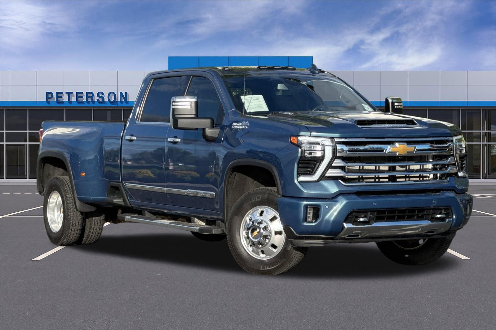 Certified 2024 Chevrolet Silverado 3500 High Country AWD/4WD image 2