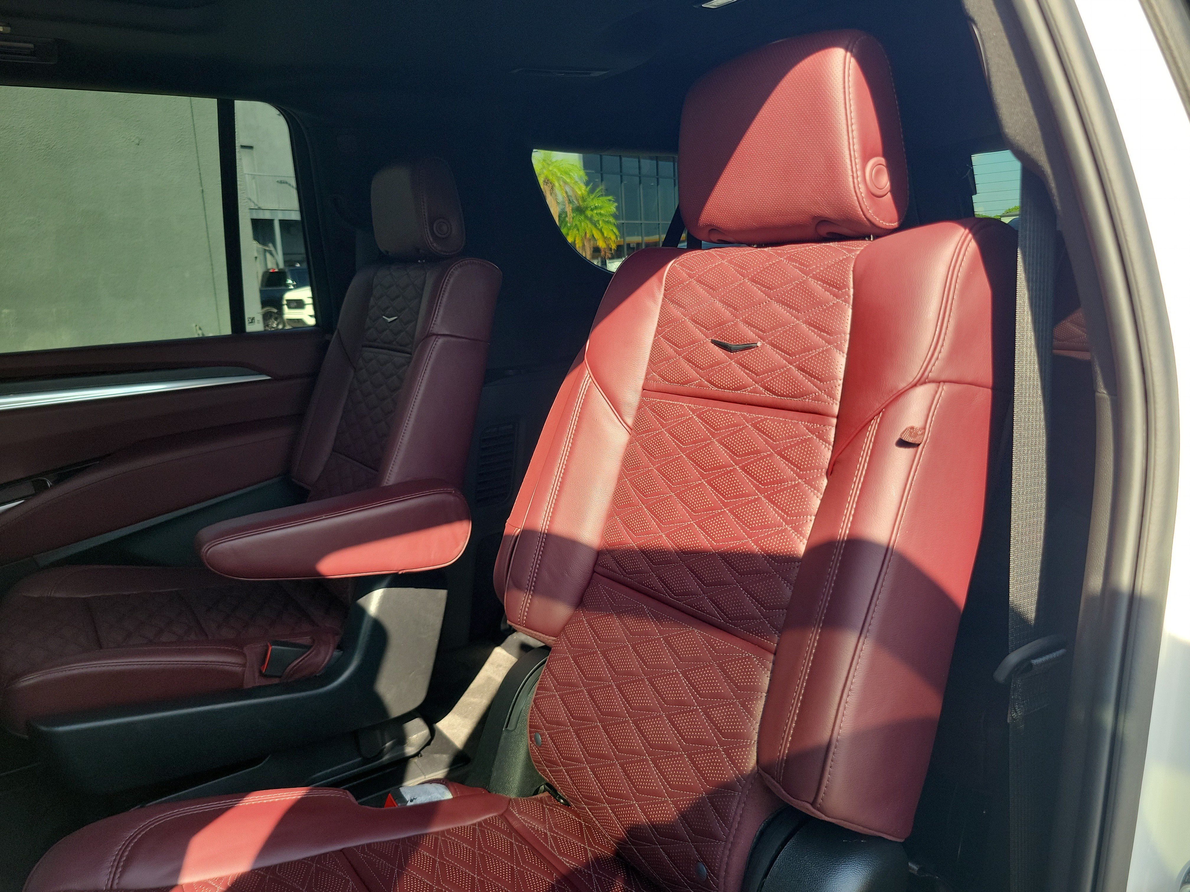 Used 2025 Cadillac Escalade ESV Sport w/ Touring Package AWD/4WD image 16