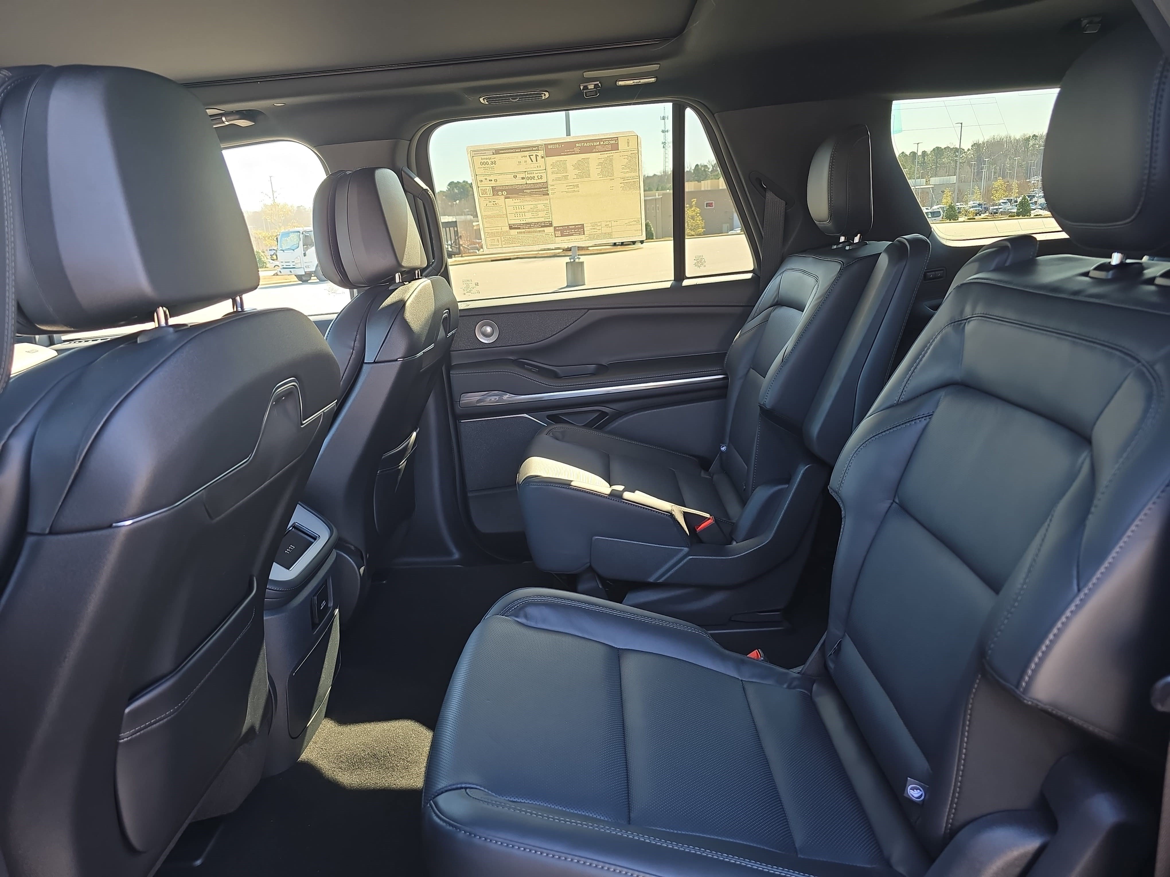 New 2026 Lincoln Navigator L Reserve w/ Jet Appearance Package AWD/4WD image 15