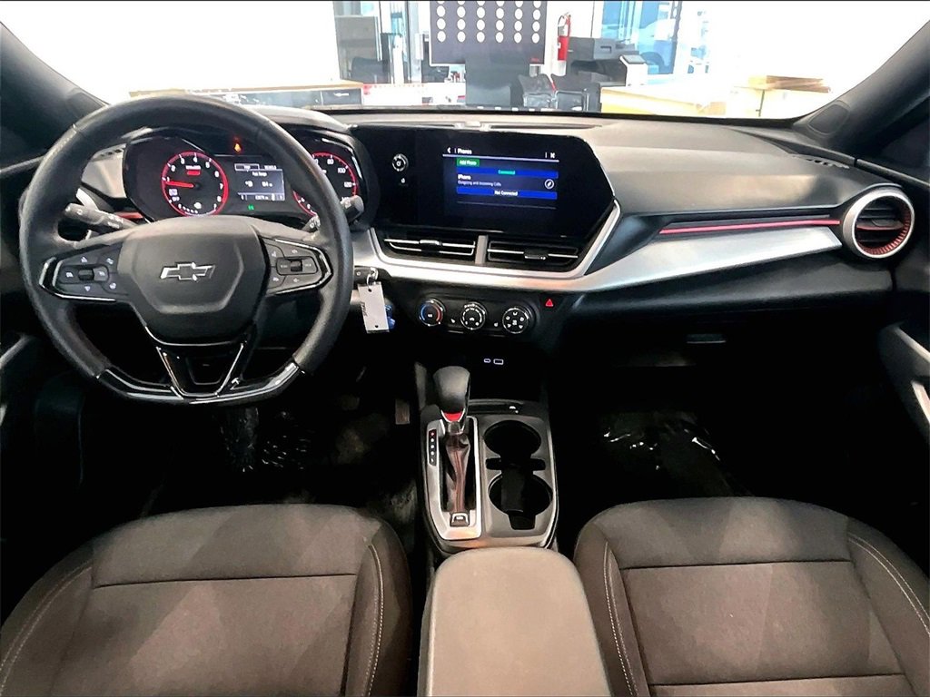 Used 2024 Chevrolet Trax RS image 21