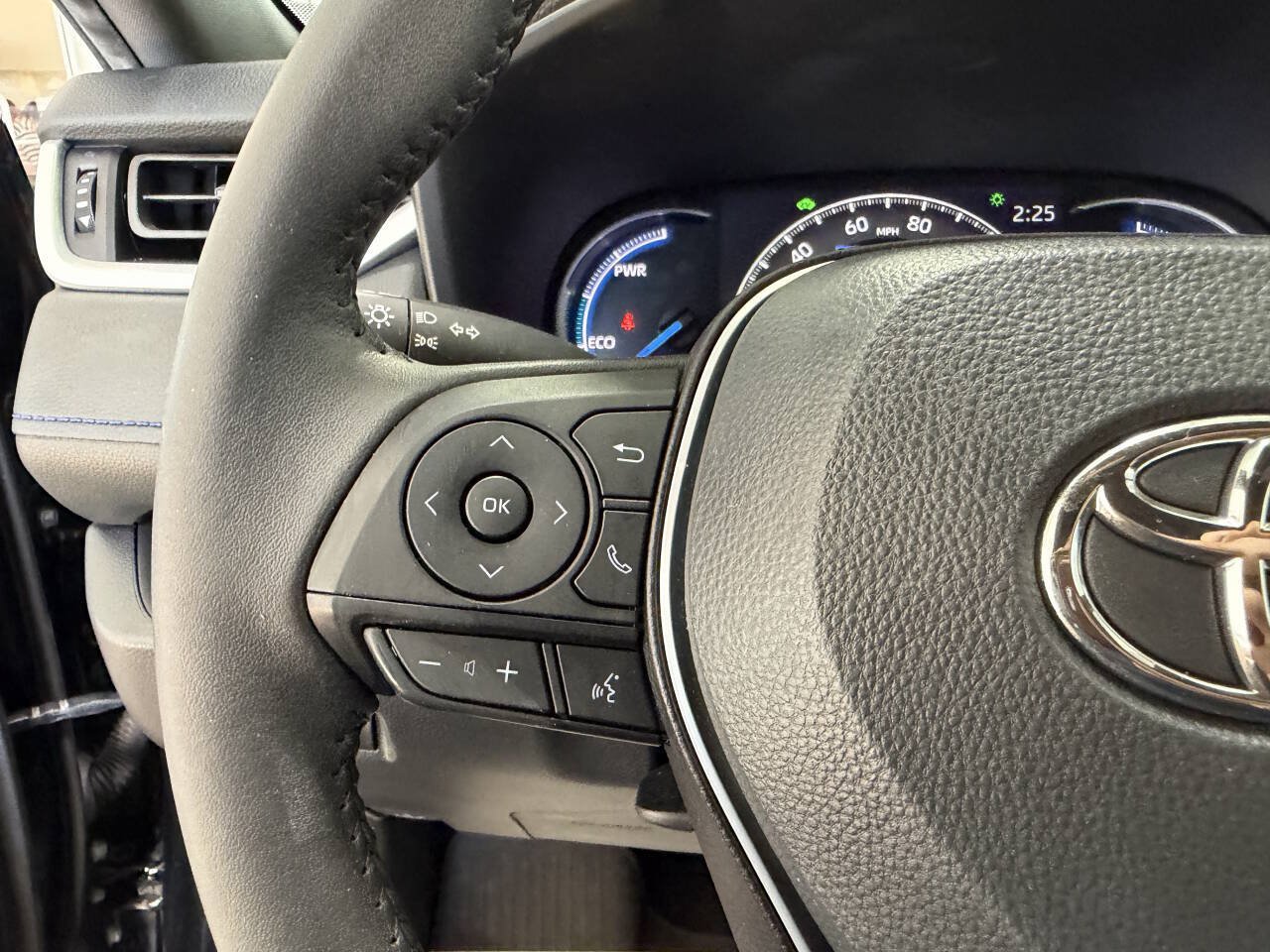 Used 2024 Toyota RAV4 SE AWD/4WD image 21