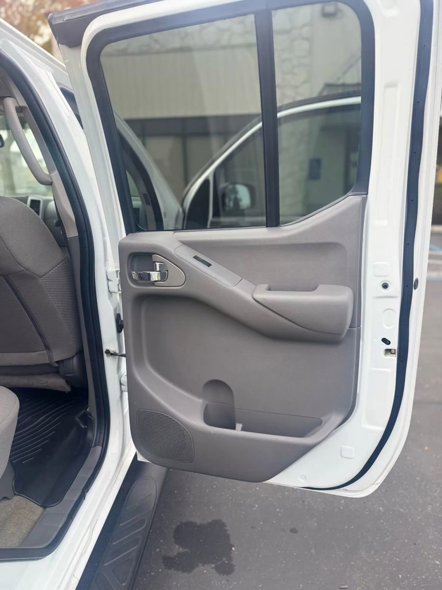 Used 2018 Nissan Frontier SV w/ Value Truck Package image 16