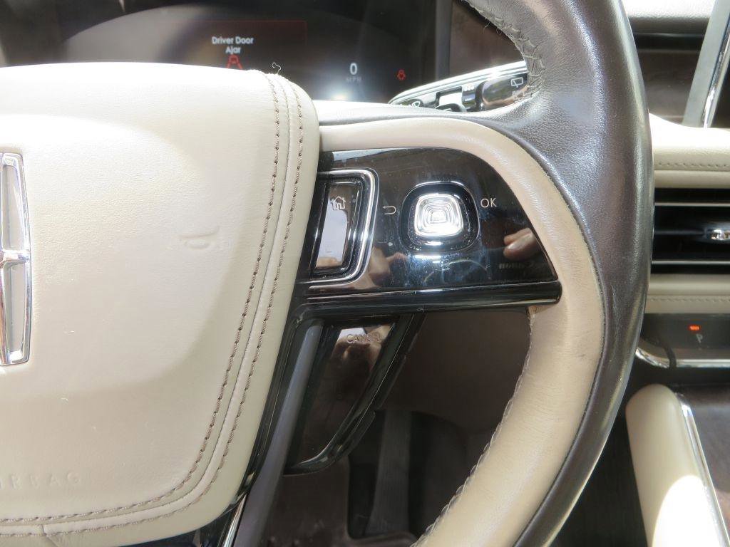 Used 2020 Lincoln Aviator Reserve w/ Equipment Group 202A image 16