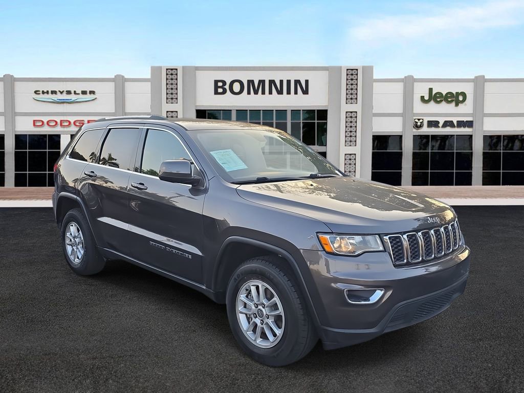 Used 2019 Jeep Grand Cherokee Laredo image 2