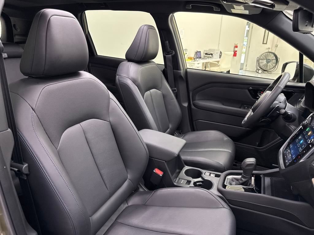 Used 2025 Subaru Forester Limited image 24