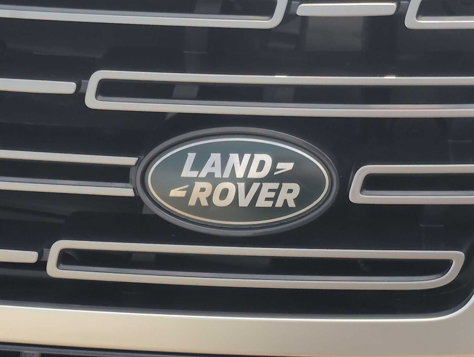 Used 2024 Land Rover Range Rover Long Wheelbase SE AWD/4WD image 12