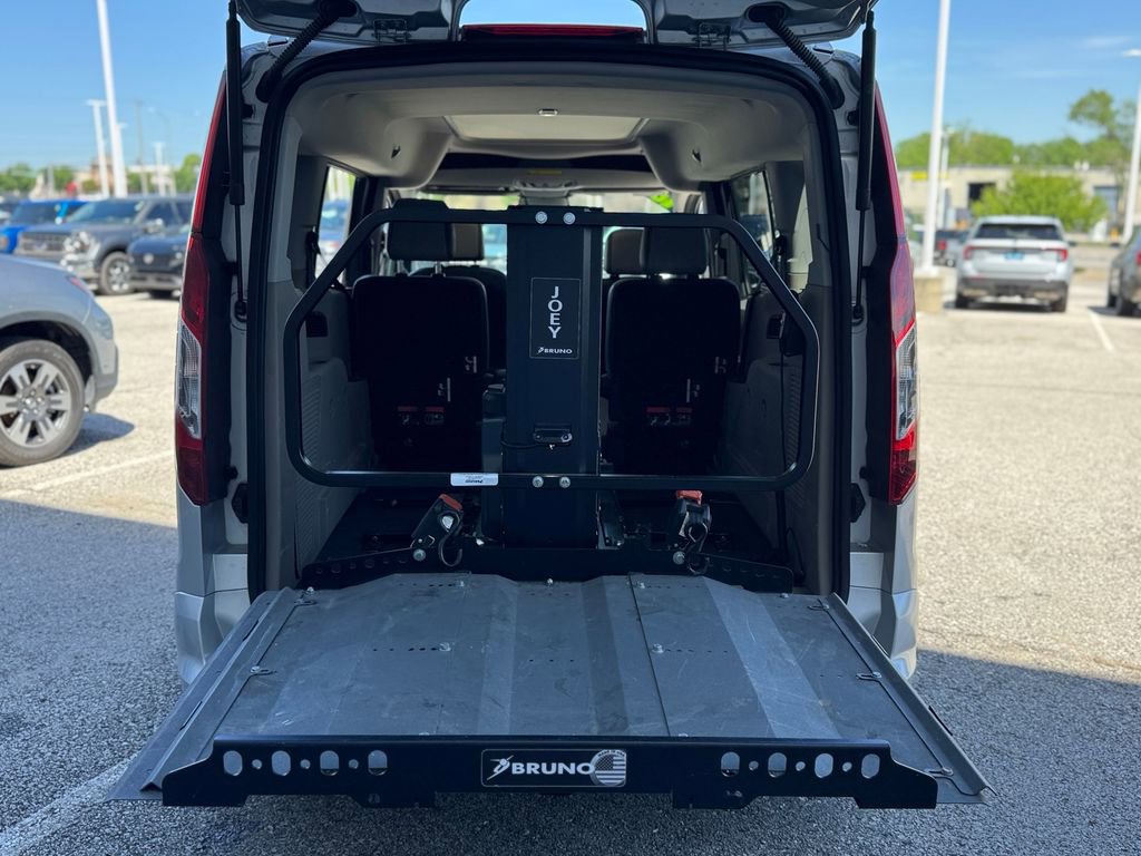 Used 2016 Ford Transit Connect Titanium FWD image 30